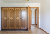 Отдельно стоящий дом с участком на продажу в городе Инка Фото