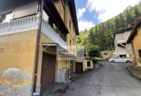 Mieres 1500&nbsp;m² 