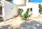 Xalet independent amb terreny en venda a la España, Calp, ref.: TR166853 foto