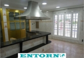 Chalet independiente con terreno en venta en la España, Santa Perpètua de Mogoda, ref: TR134229 foto