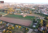 Загородный дом с участком на продажу в городе Vilanova i la Geltrú Фото
