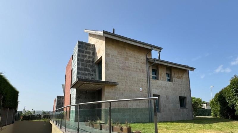 Cantabria - Santa Cruz de Bezana - 540m2