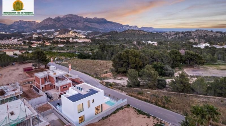 Alicante - Dolores - 377m2