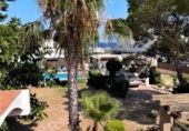 Отдельно стоящий дом с участком на продажу в городе l'Ametlla de Mar Фото