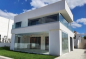 Chalet independiente con terreno en venta en la España, Manilva, ref: TR240621 foto