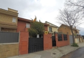 Chalet independiente con terreno en venta en la España, Madrid, ref: TR138274 foto