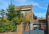 Chalet independiente con terreno en venta en la España, Madrid, ref: TR360346 foto