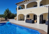 Chalet independiente con terreno en venta en la España, L'Alfàs del Pi, ref: TR172768 foto