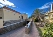 Chalet independiente con terreno en venta en la España, Almería, ref: TR236955 foto