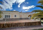 Chalet independiente con terreno en venta en la España, Almería, ref: TR236955 foto