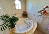 Chalet independiente con terreno en venta en la España, Almería, ref: TR236955 foto