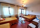 Chalet independiente con terreno en venta en la España, Ávila, ref: TR315929 foto