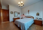 Chalet independiente con terreno en venta en la España, Ávila, ref: TR315929 foto