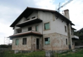 Загородный дом с участком на продажу в городе Noja Фото