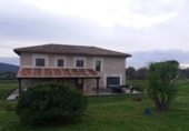 Chalet independiente con terreno en venta en la España, Oliva de Plasencia, ref: TR140433 foto