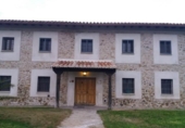 Chalet independiente con terreno en venta en la España, Oliva de Plasencia, ref: TR140433 foto