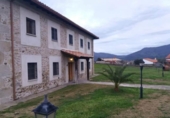 Chalet independiente con terreno en venta en la España, Oliva de Plasencia, ref: TR140433 foto