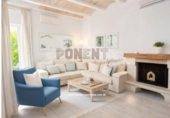 Casa de pueblo en venta en la España, Ibiza, ref: TR286789 foto