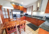 Chalet independiente con terreno en venta en la España, Olesa de Montserrat, ref: TR245604 foto