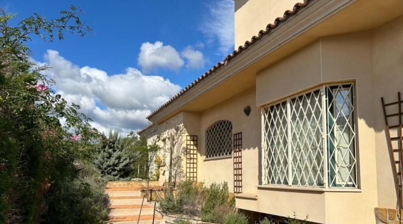 Tarragona - la Sénia - 1056m2