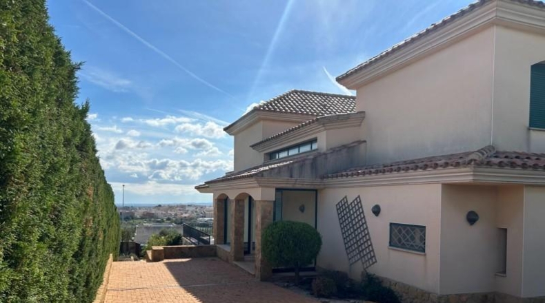 Tarragona - la Sénia - 1056m2