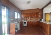 Отдельно стоящий дом с участком на продажу в городе Ciutadella de Menorca Фото