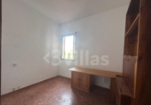 Отдельно стоящий дом с участком на продажу в городе Ciutadella de Menorca Фото