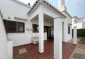 Отдельно стоящий дом с участком на продажу в городе Ciutadella de Menorca Фото