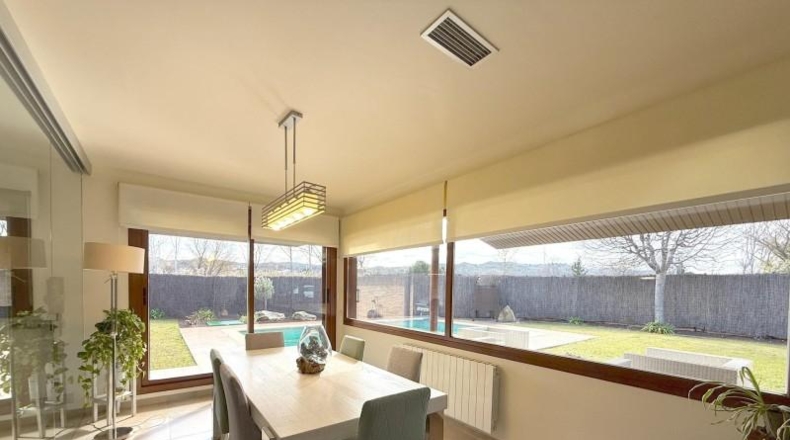 Сарагоса - Кадрете - 1000m2