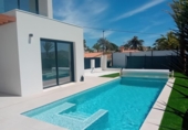 Chalet independiente con terreno en venta en la España, L'Alfàs del Pi, ref: TR182128 foto