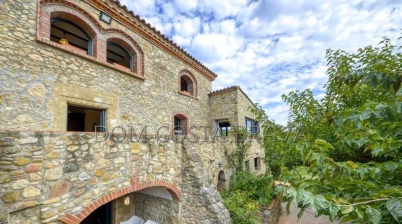 Gerona - Castelló d'Empúries - 744m2