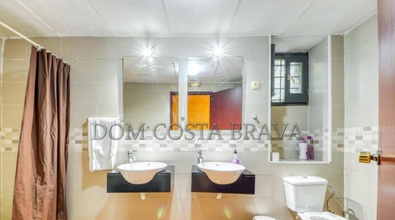 Gerona - Castelló d'Empúries - 744m2