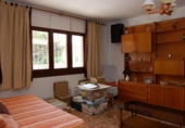 Chalet independiente con terreno en venta en la España, Málaga, ref: TR155990 foto