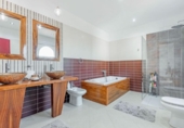 Chalet independiente con terreno en venta en la España, Busot, ref: TR225972 foto