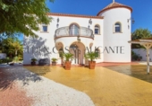 Chalet independiente con terreno en venta en la España, Busot, ref: TR353345 foto