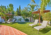Chalet independiente con terreno en venta en la España, Busot, ref: TR353345 foto