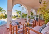 Chalet independiente con terreno en venta en la España, Busot, ref: TR353345 foto