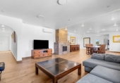 Отдельно стоящий дом с участком на продажу в городе Los Montesinos Фото