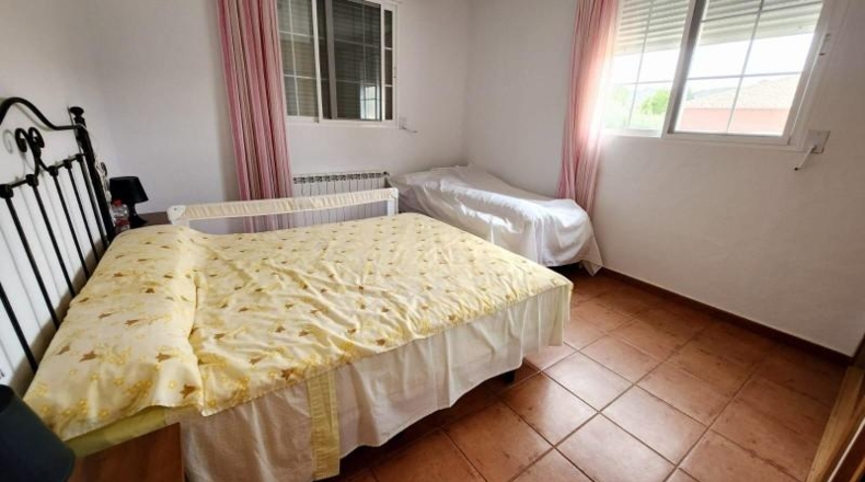 Alicante - Sax - 10800m2