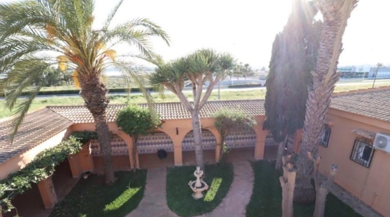 Alicante - Torrevieja - 1900m2