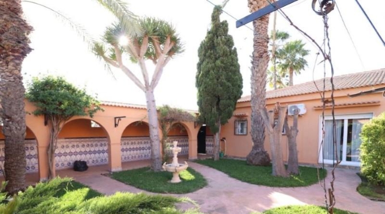 Alicante - Torrevieja - 1900m2