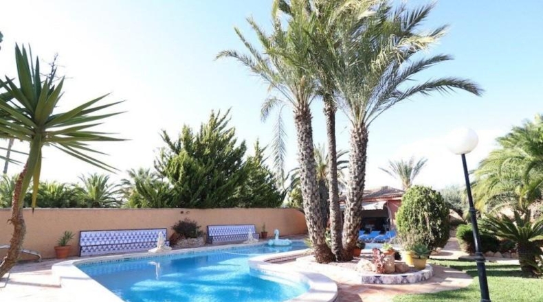 Alicante - Torrevieja - 1900m2
