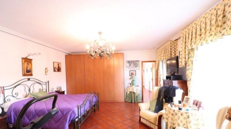 Alicante - Torrevieja - 1900m2