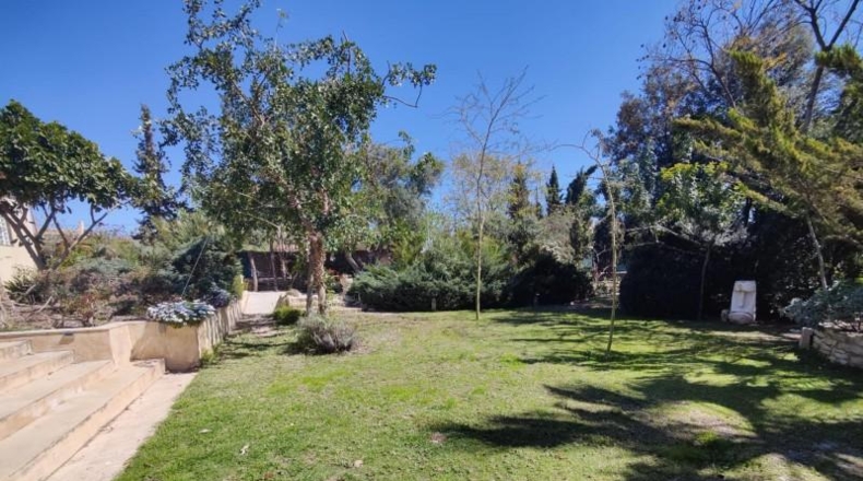 Barcelona - Sant Joan Despí - 1527m2
