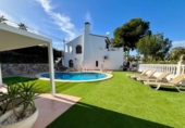 Chalet independiente con terreno en venta en la España, Orihuela, ref: TR380952 foto