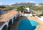 Xalet independent amb terreny en venda a la España, Calp, ref.: TR359890 foto