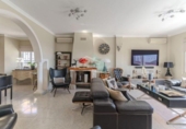 Chalet independiente con terreno en venta en la España, Arona, ref: TR345430 foto