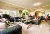 Chalet independiente con terreno en venta en la España, Arona, ref: TR345430 foto