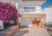 Chalet independiente con terreno en venta en la España, Arona, ref: TR345430 foto