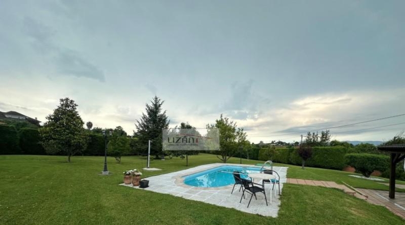 Астурия - Oviedo - 3200m2